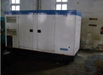 重庆二手康明斯150kw大型柴油发电机组